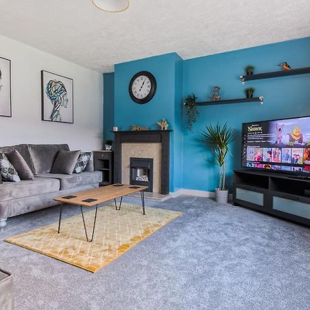 לידס Rookwood House - Spacious Home With Free Parking - Short Stay Leeds מראה חיצוני תמונה