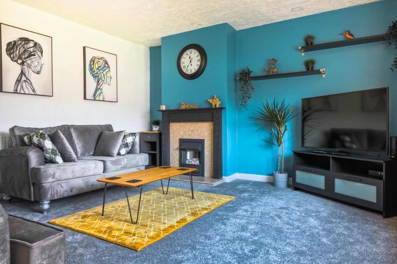 לידס Rookwood House - Spacious Home With Free Parking - Short Stay Leeds מראה חיצוני תמונה