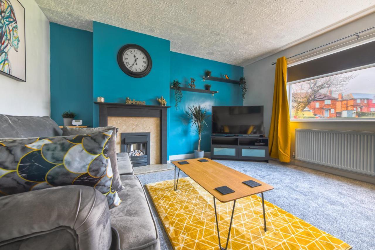 לידס Rookwood House - Spacious Home With Free Parking - Short Stay Leeds מראה חיצוני תמונה