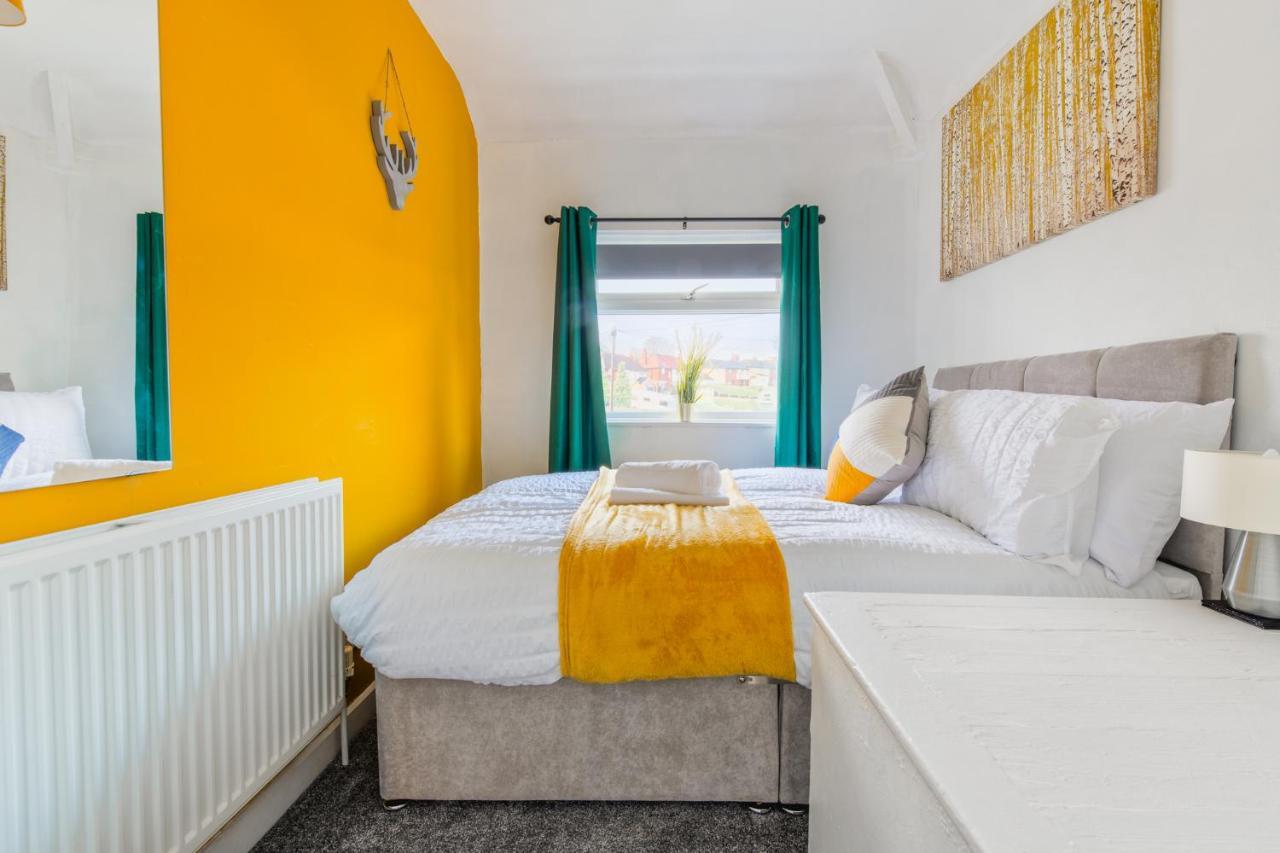 לידס Rookwood House - Spacious Home With Free Parking - Short Stay Leeds מראה חיצוני תמונה