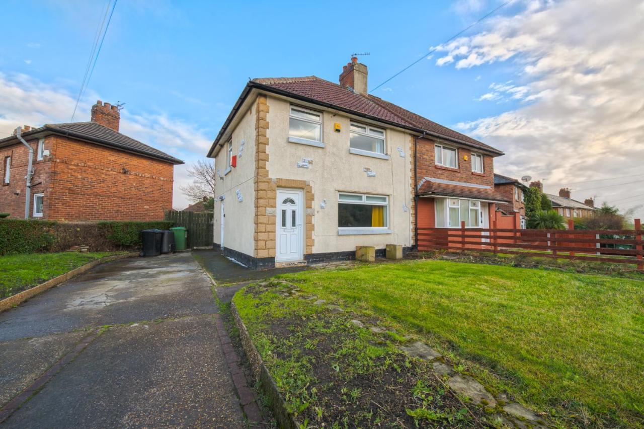 לידס Rookwood House - Spacious Home With Free Parking - Short Stay Leeds מראה חיצוני תמונה